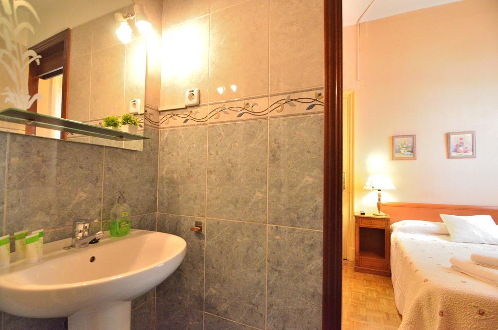 Romero Gran Via Guest house 2*