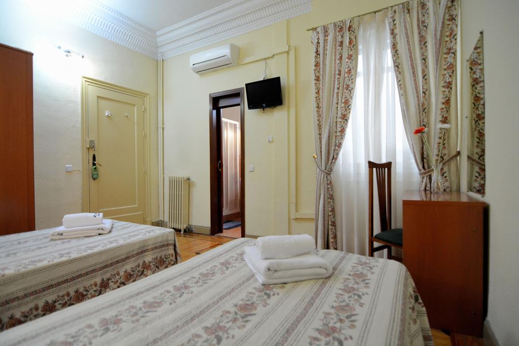Guest house Romero Gran Via